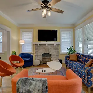 Spacious With 6 Beds, Games, And Fire Pit - Close To Beale Street, Bbq, Graceland, & Liberty Bowl Holiday home