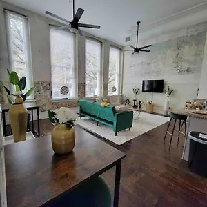 Luxury “walk To Everything” Apartment