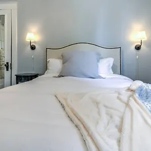 Elegant Colonial With Lovely Details And Character Apartment