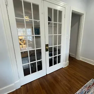 Blue Pad @ Overton Park Apartment