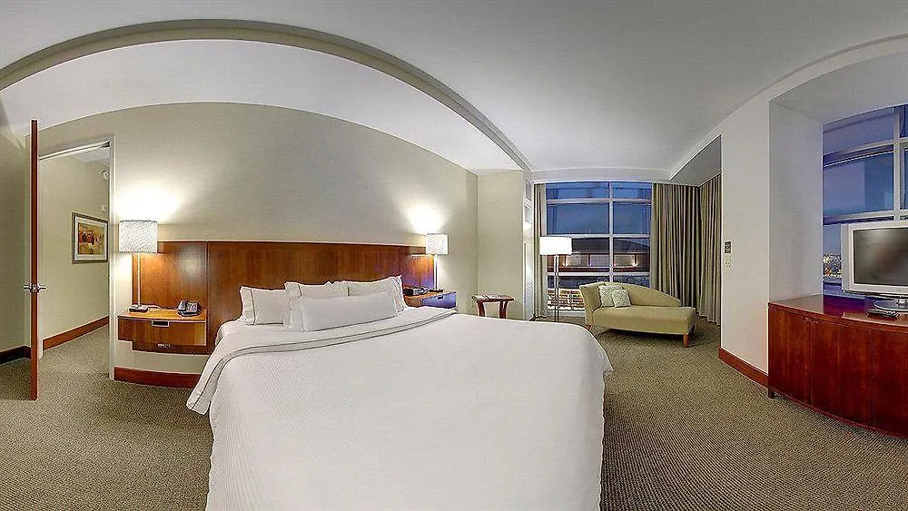 The Westin Memphis Beale Street Hotel 4*,